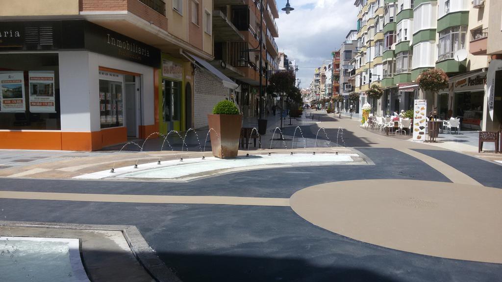 Apartamentos Poniente - Mares Torre Del Mar Esterno foto