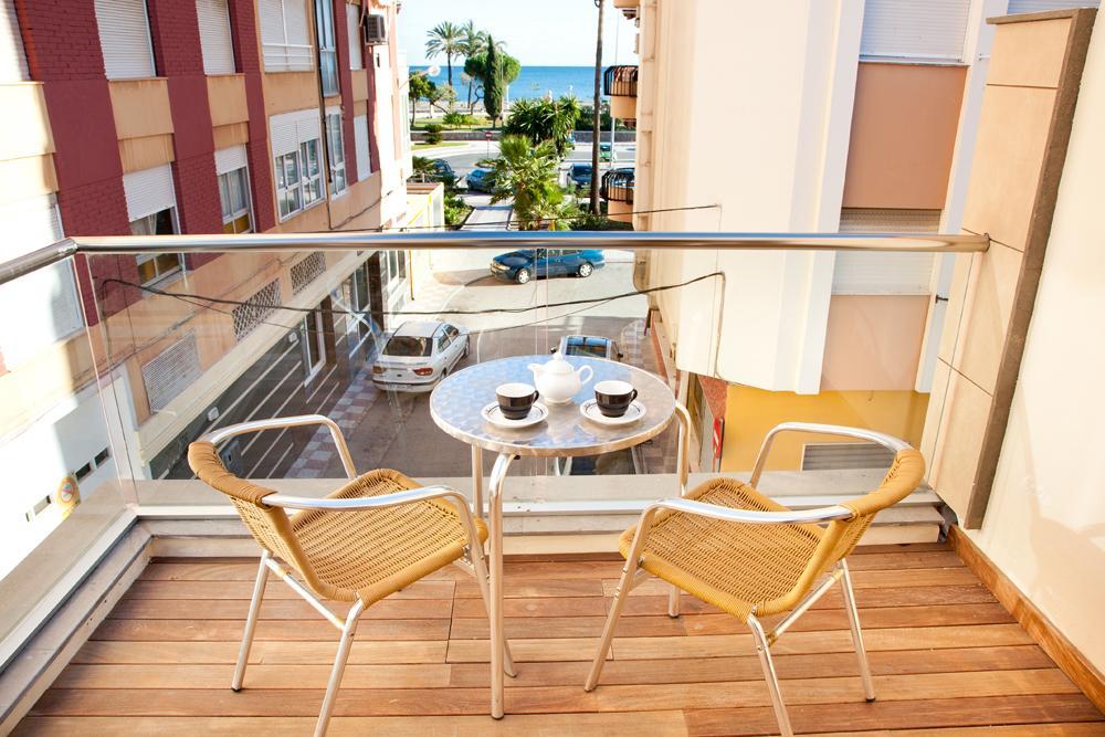 Apartamentos Poniente - Mares Torre Del Mar Esterno foto